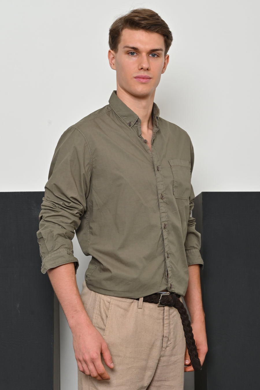 Galen - Fine Cotton Solid Shirt - Olive