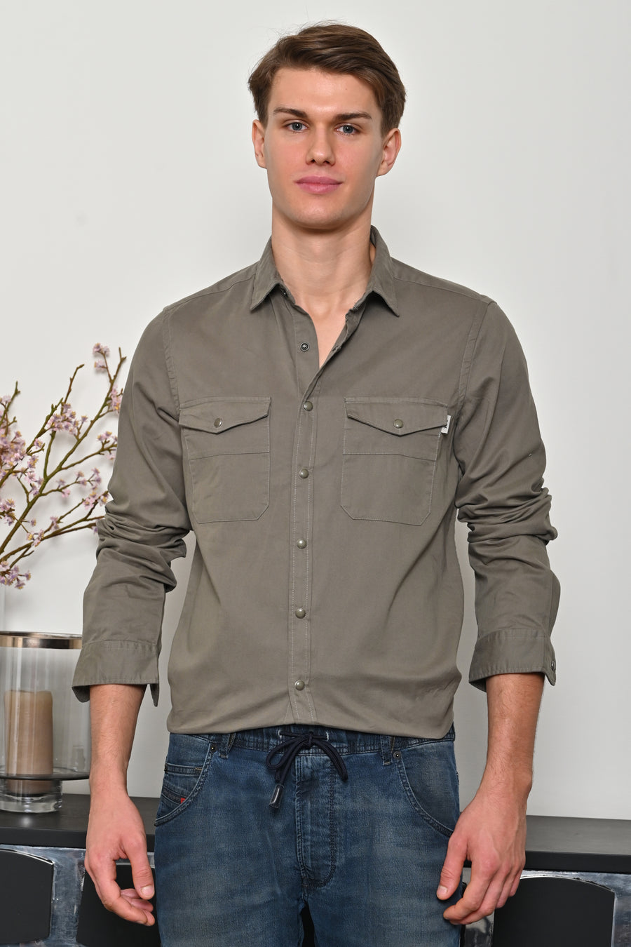 Brigham - Cotton Pocketed Solid Shirt - Olive