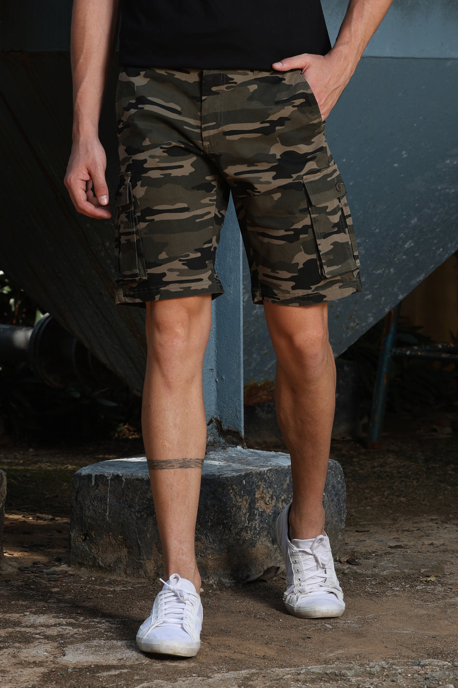 Miltar - Camouflage Cargo Shorts - Olive