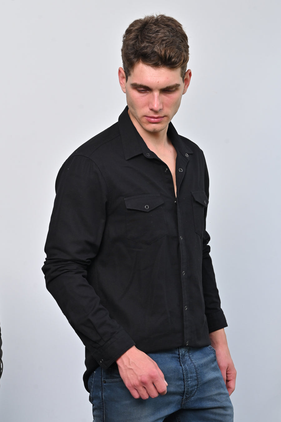 Brogan - Cotton Pocketed Solid Shirt - Black