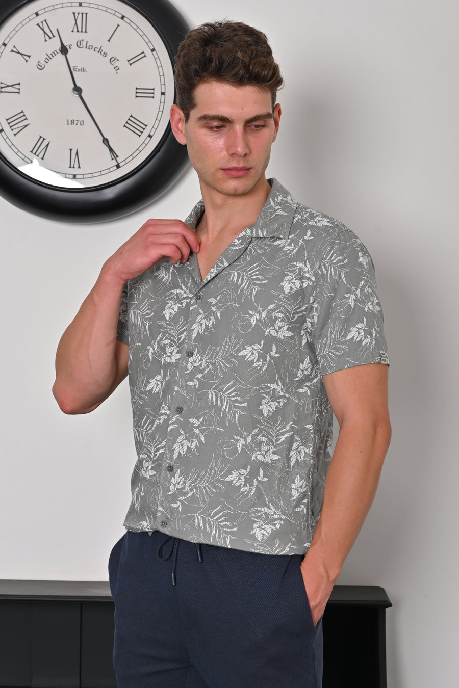 Bahamas - Leaf Printed Shirt - Pastel Green