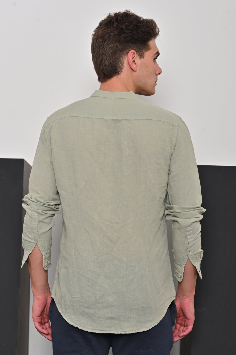 Treasure - Pure Linen Solid Shirt - Pista