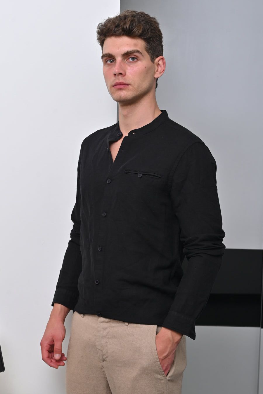 Treasure - Pure Linen Solid Shirt - Black